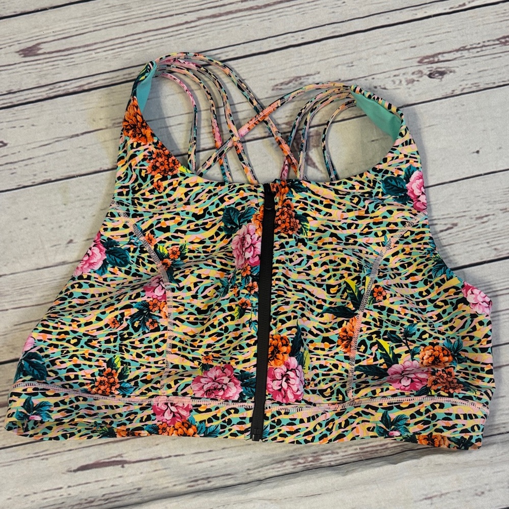 Torrid Floral Wireless Zip-Front Sports Bra Size 3